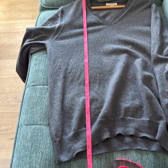 Burberry Brit Men's 100% Wool V-Neck Sweater Dark Gray Size XL - Picture 10 of 10